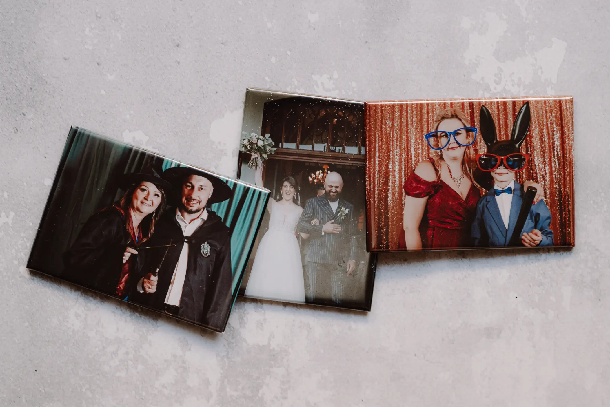 Fotomagnes Blakkat umieszczony na lodówce